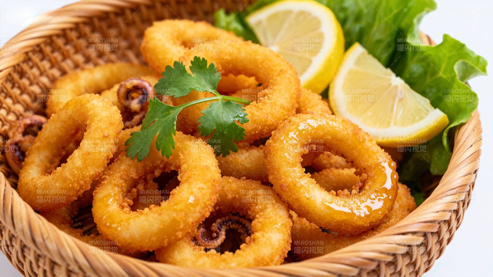 金黄酥脆鱿鱼圈图片