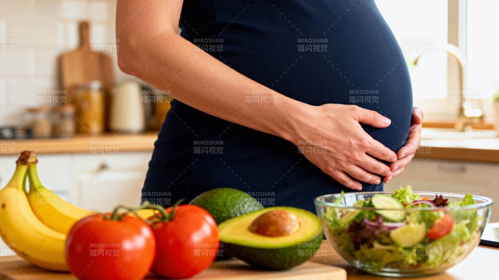 孕妇厨房健康饮食图片