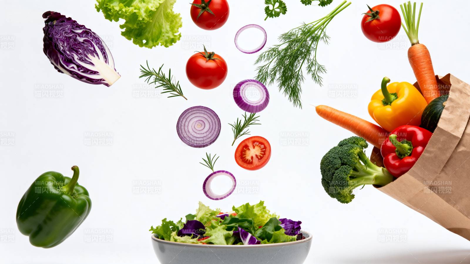 新鲜蔬菜飞入碗中图片