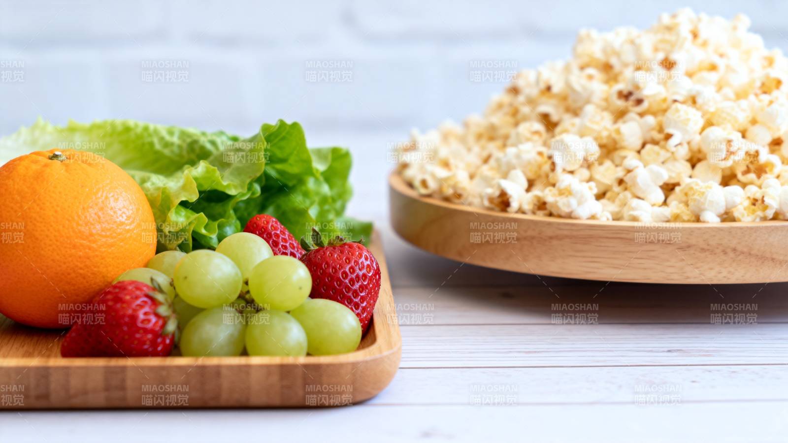 水果与爆米花图片