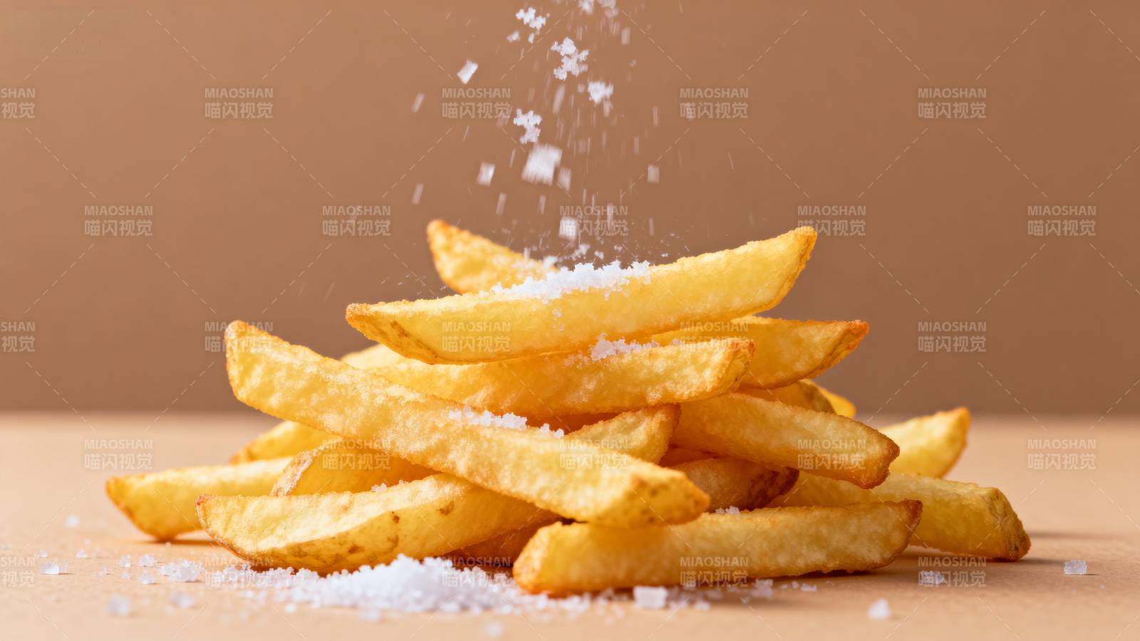 盐撒薯条图片