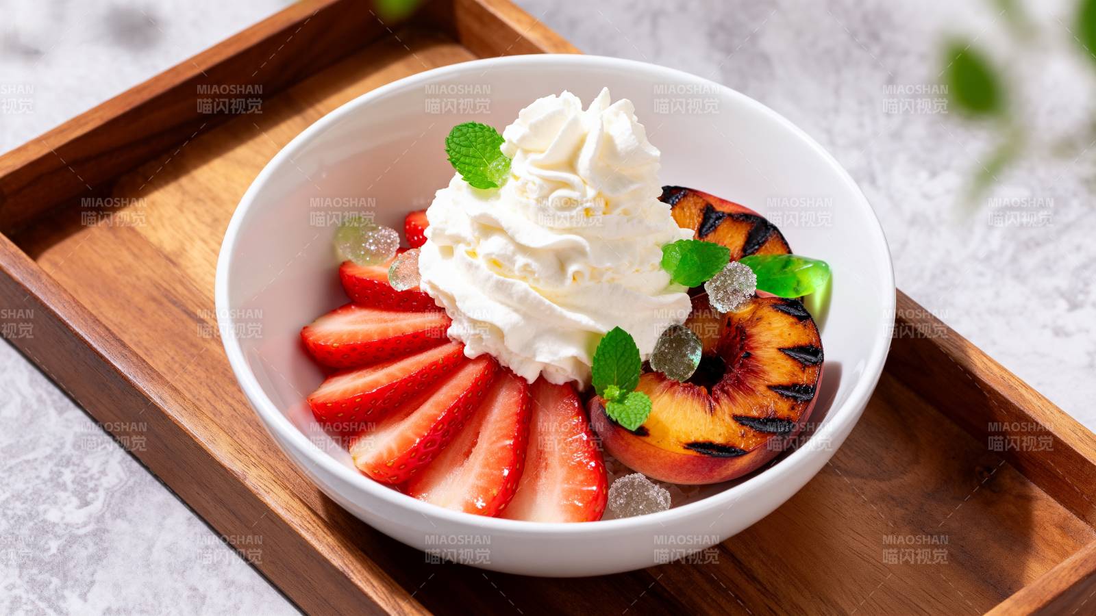 水果奶油甜品图片