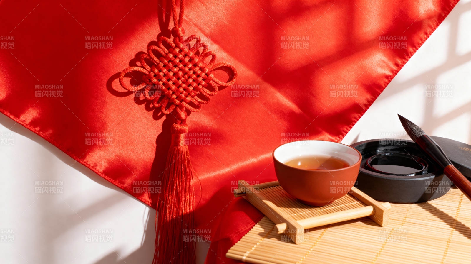 红绸茶韵 静谧雅致图片