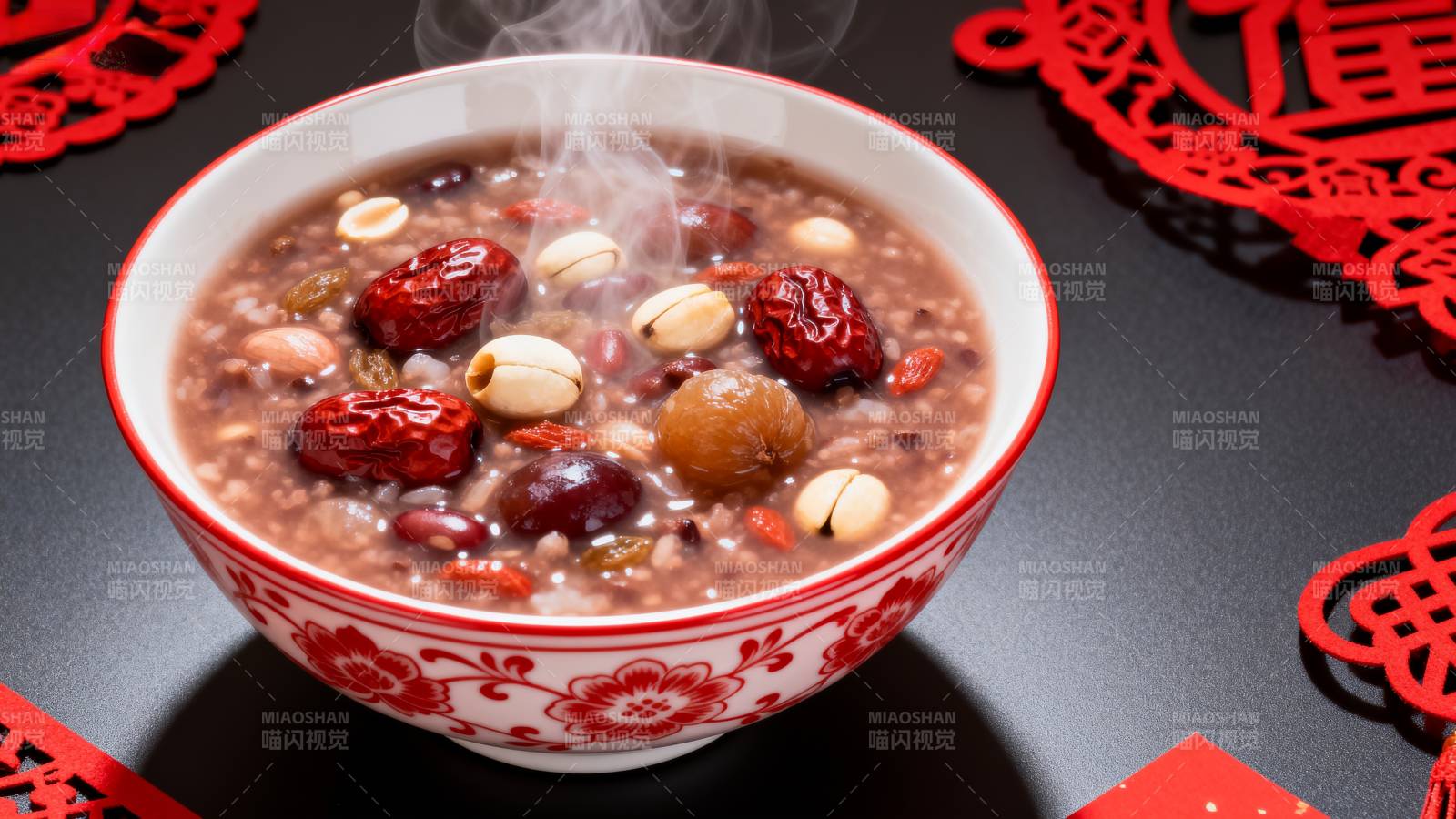 腊八粥热气腾腾图片