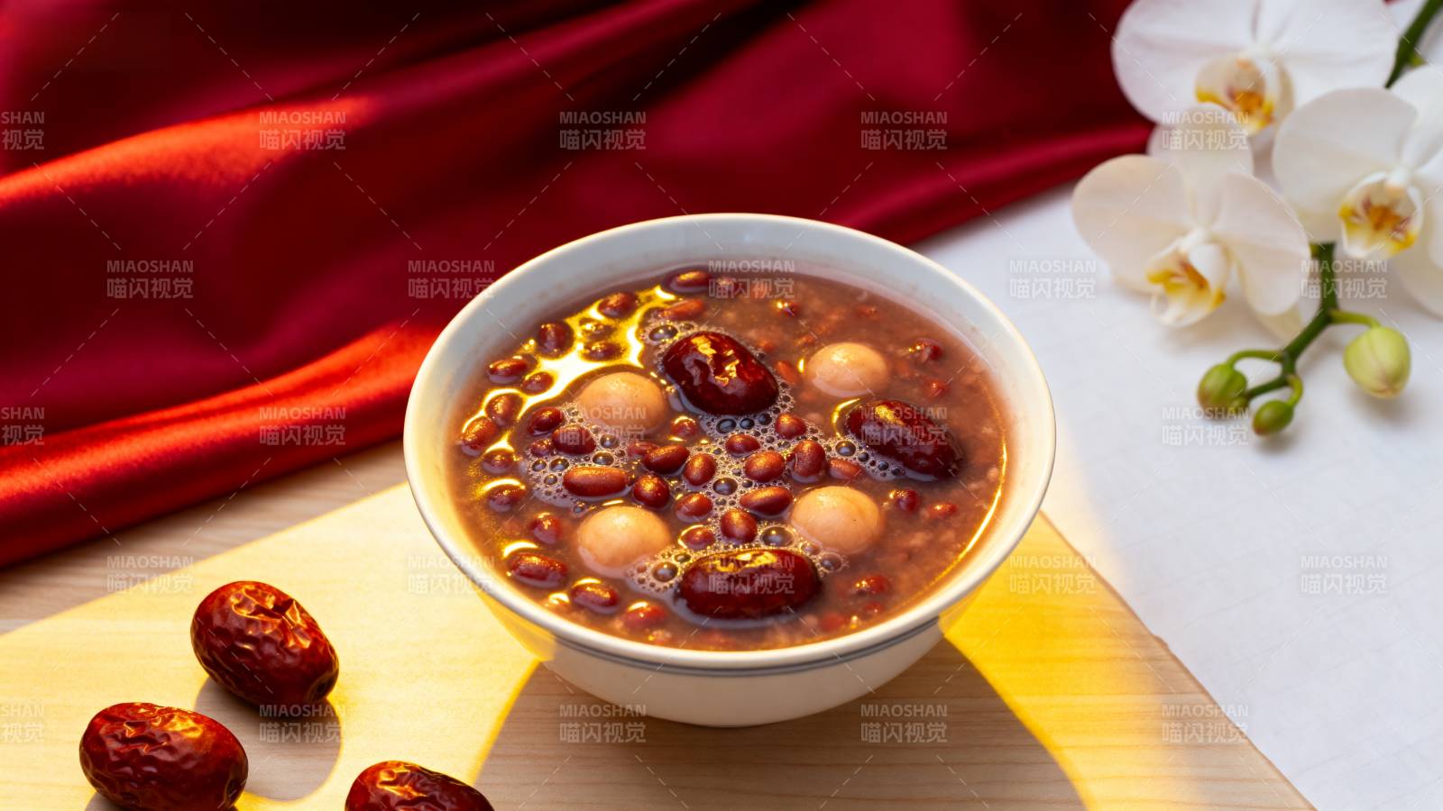 红枣桂圆粥图片