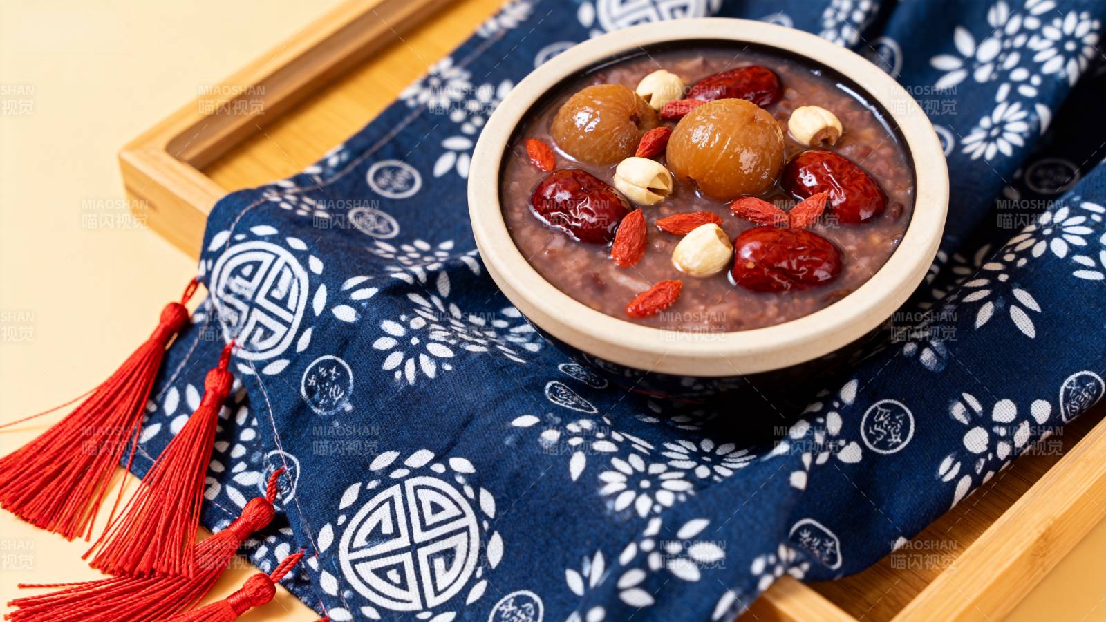 桂圆红枣粥图片