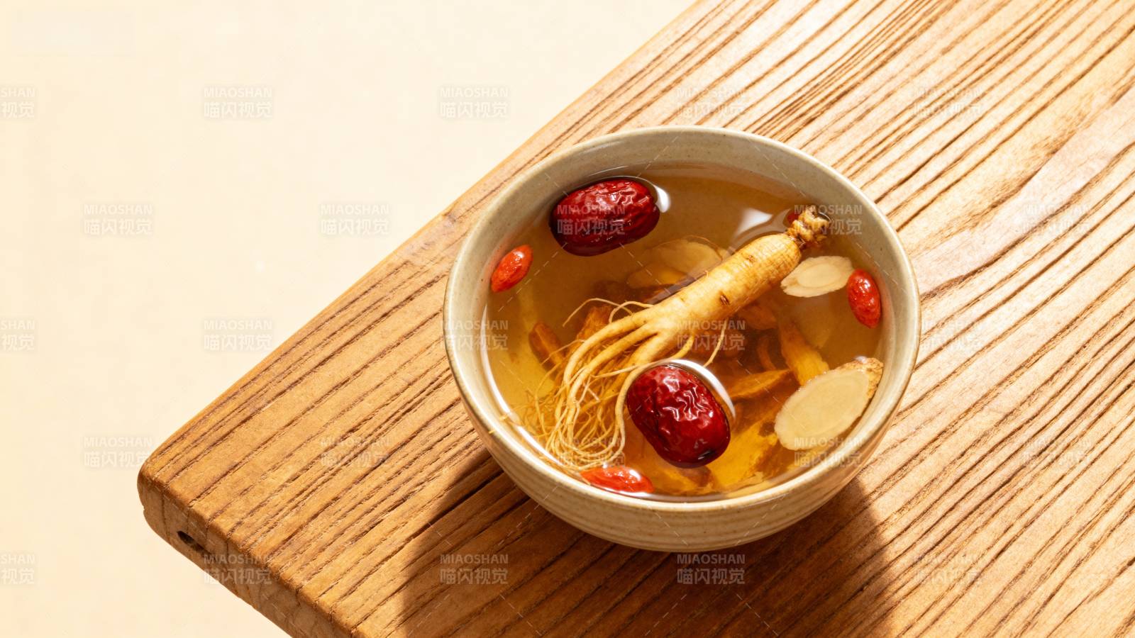 人参红枣汤图片