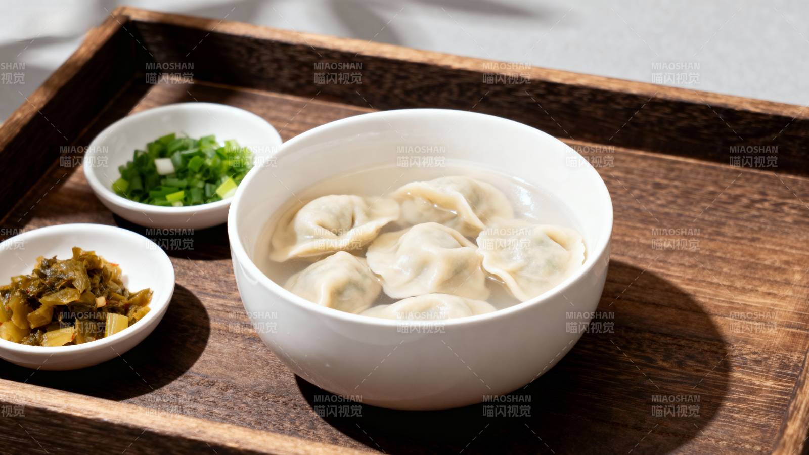 饺子配菜 美味呈现图片