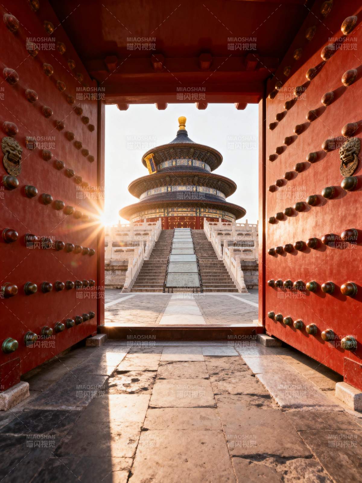 天坛祈年殿晨光图片