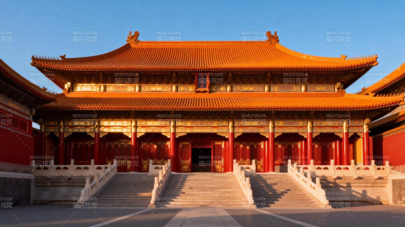 故宫金殿晨光图片