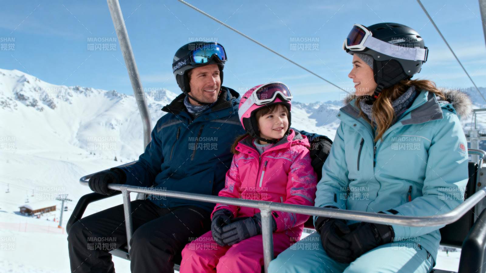 滑雪一家三口图片