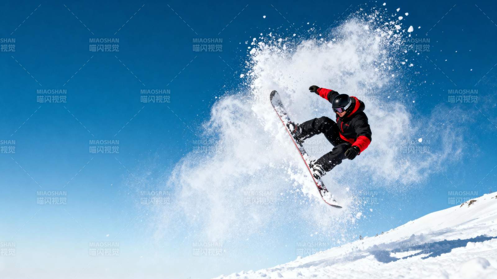 雪上飞驰 激情跃起图片