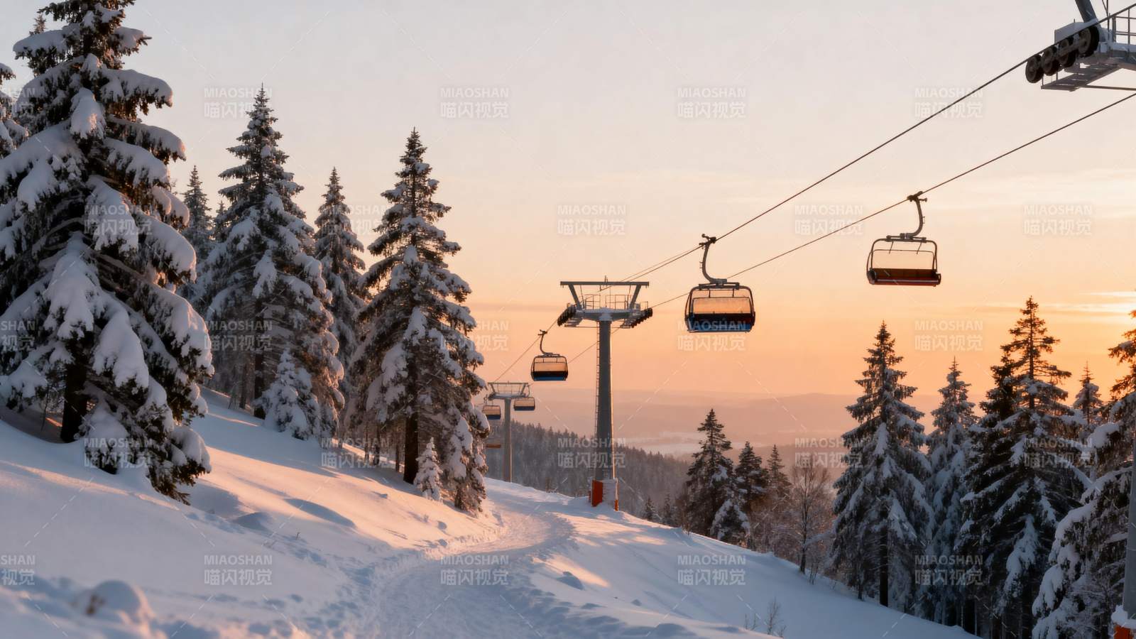 雪岭缆车日落图片