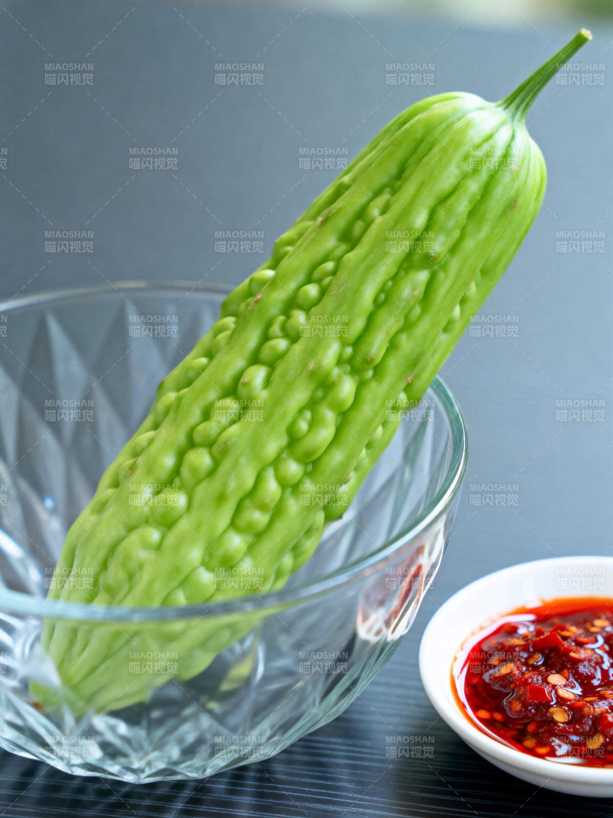 苦瓜配辣酱图片