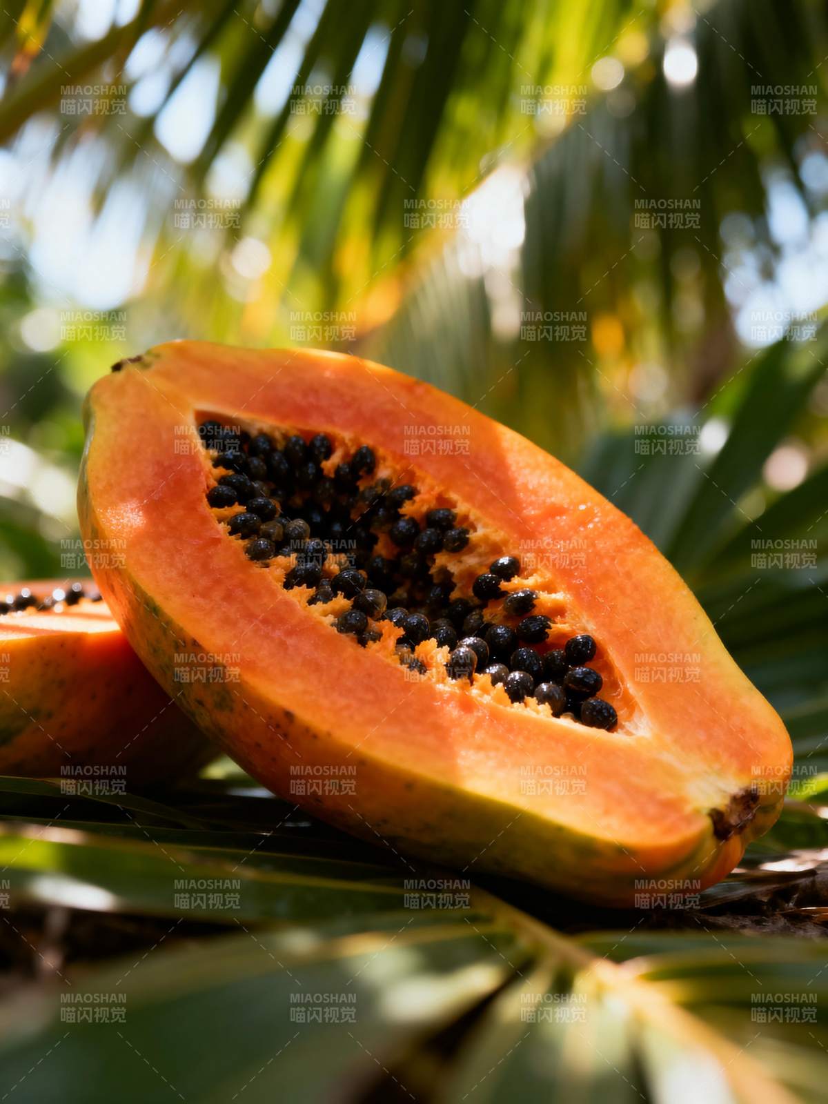 热带木瓜切开图图片
