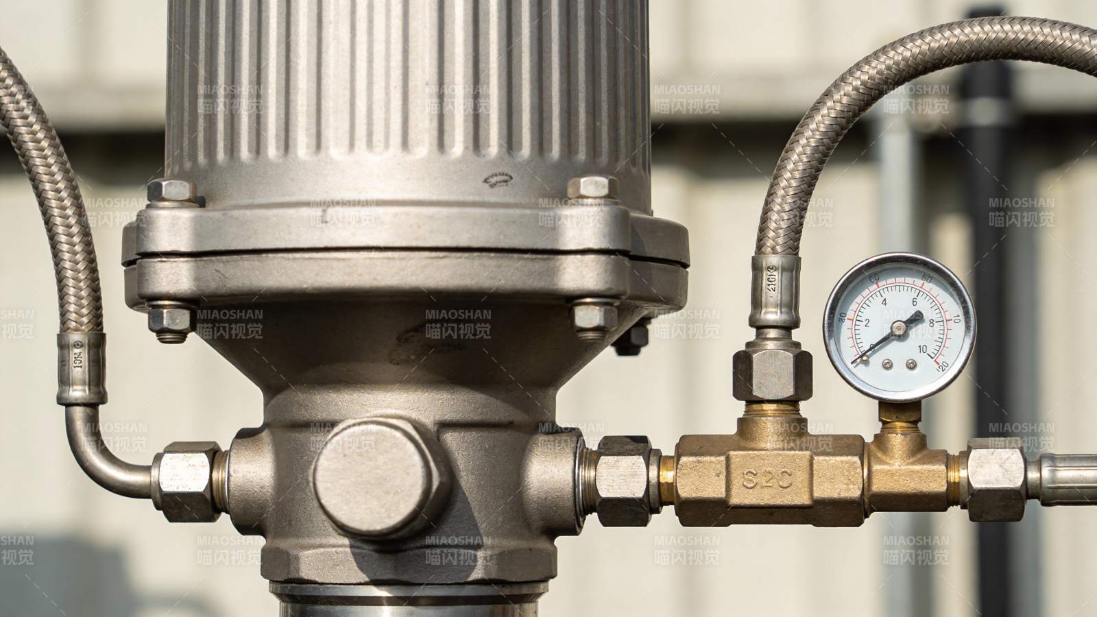 工业压力表装置图片