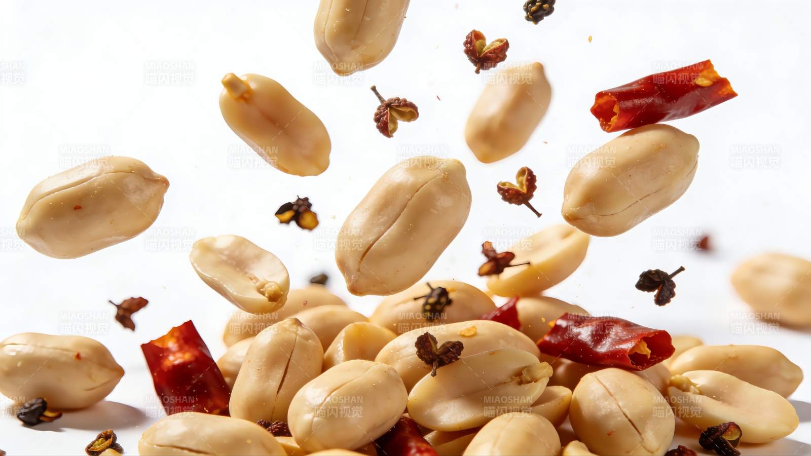 花生辣椒飞舞图片