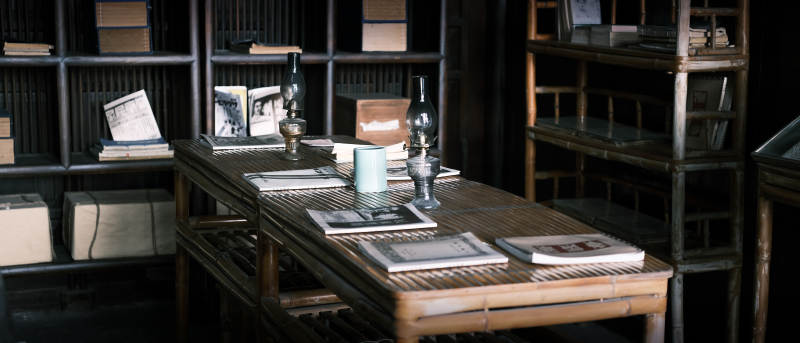 书房静谧阅读角图片