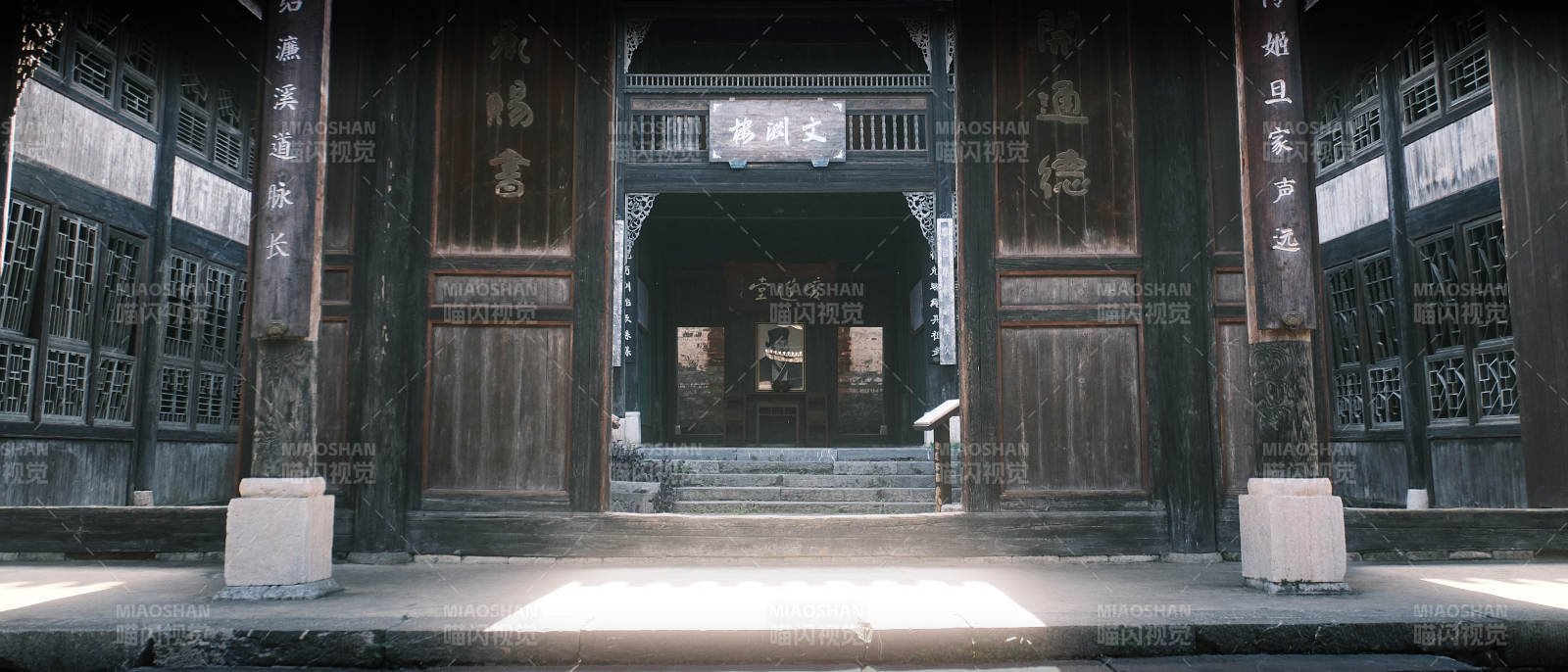 古建筑门前静景图片