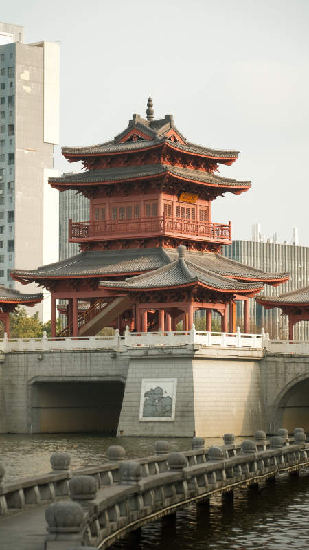 古塔映水桥图片