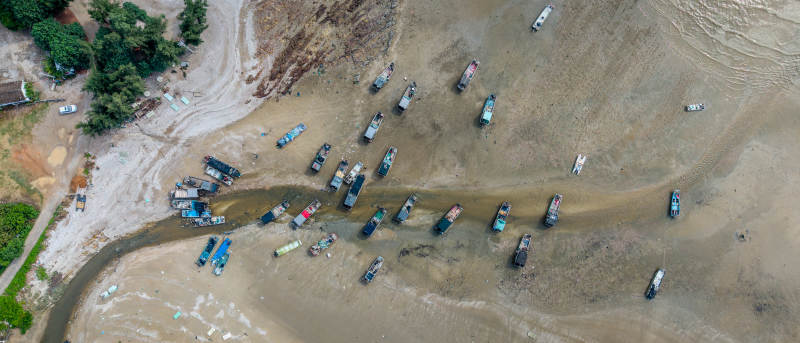 工地车辆俯瞰图图片