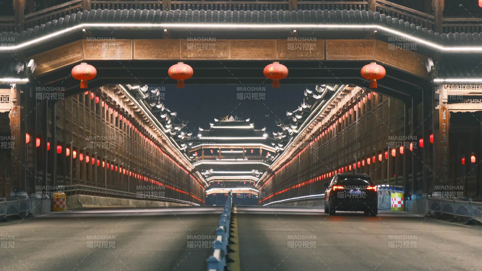 灯火长廊夜行图图片