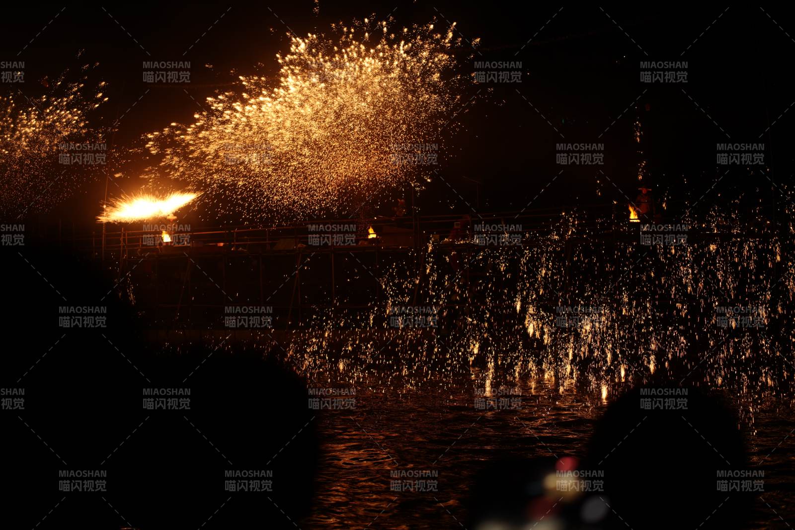 千灯会-打铁花图片