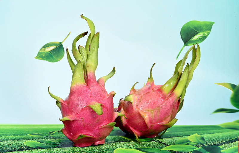 口感香甜爽口多汁的热带水果火龙果特写图片