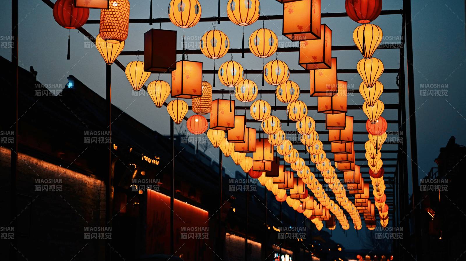 灯火辉煌夜市景图片