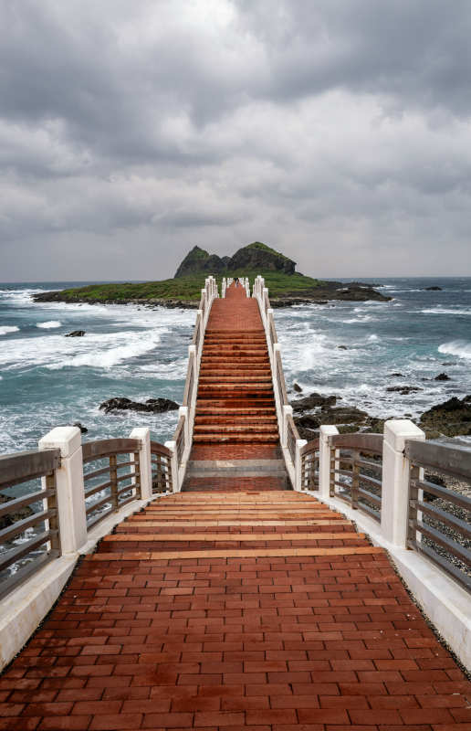 海天之间 桥通孤岛图片