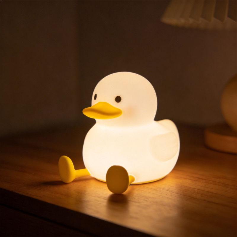 小鸭夜灯温馨陪伴图片