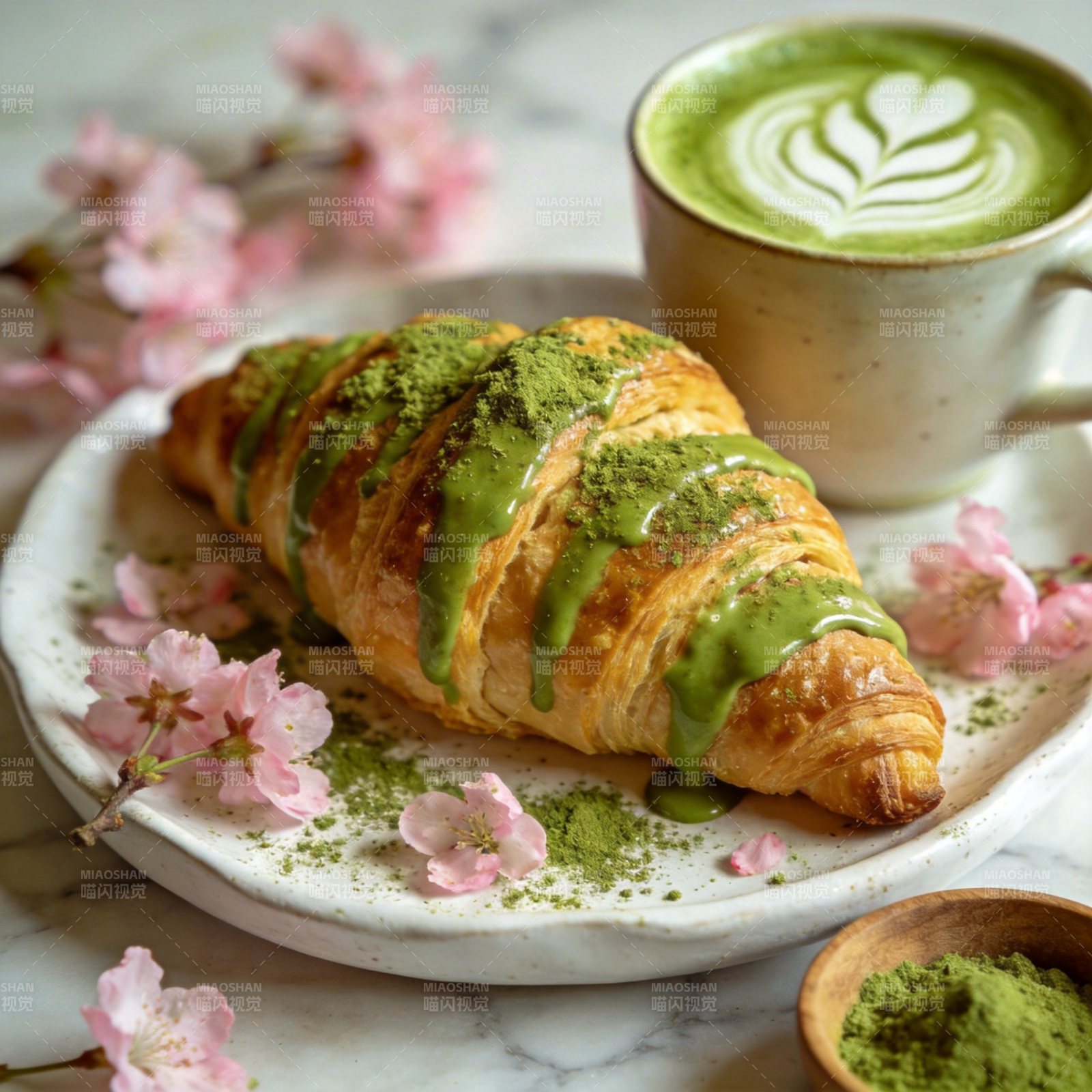 抹茶羊角包图片