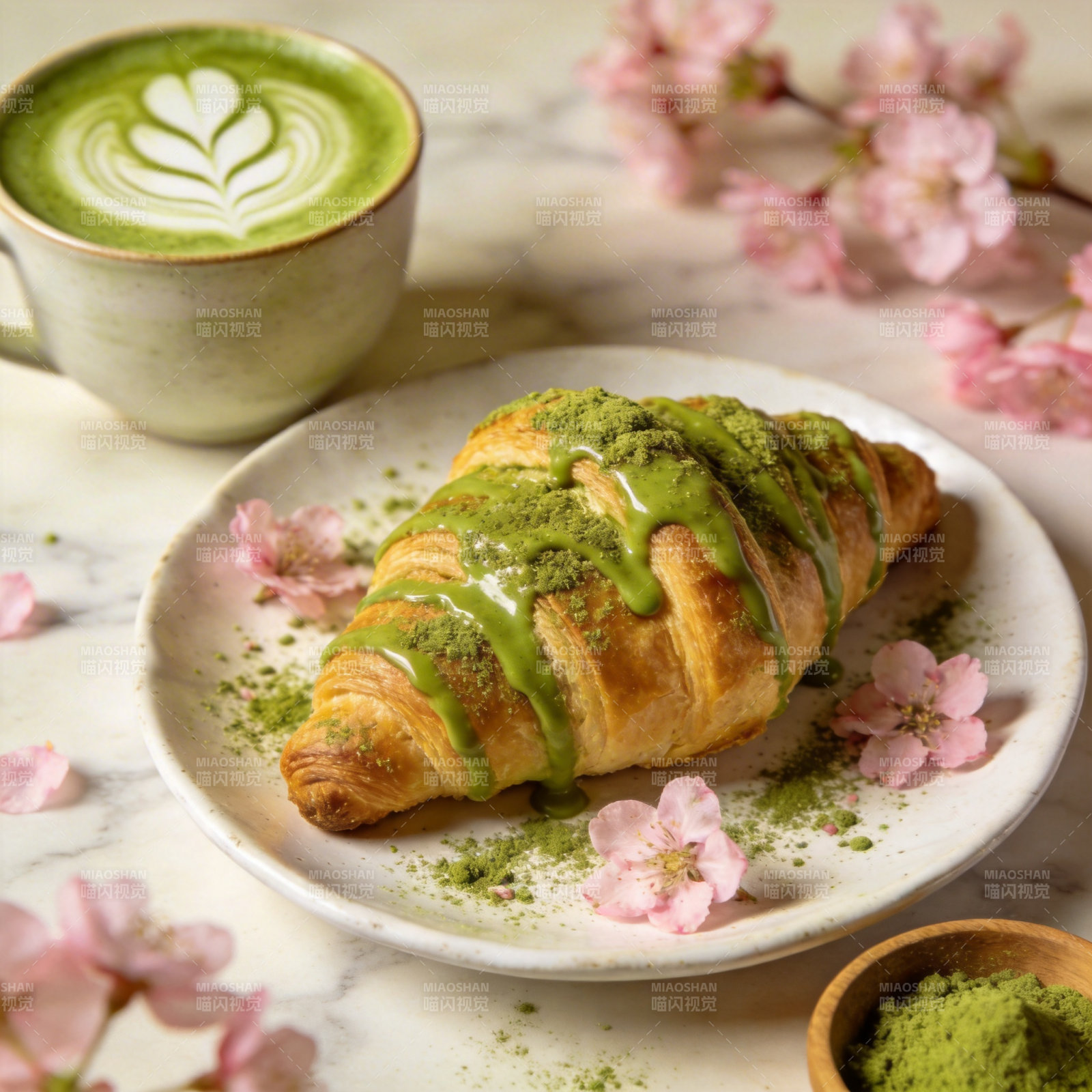 抹茶羊角包图片