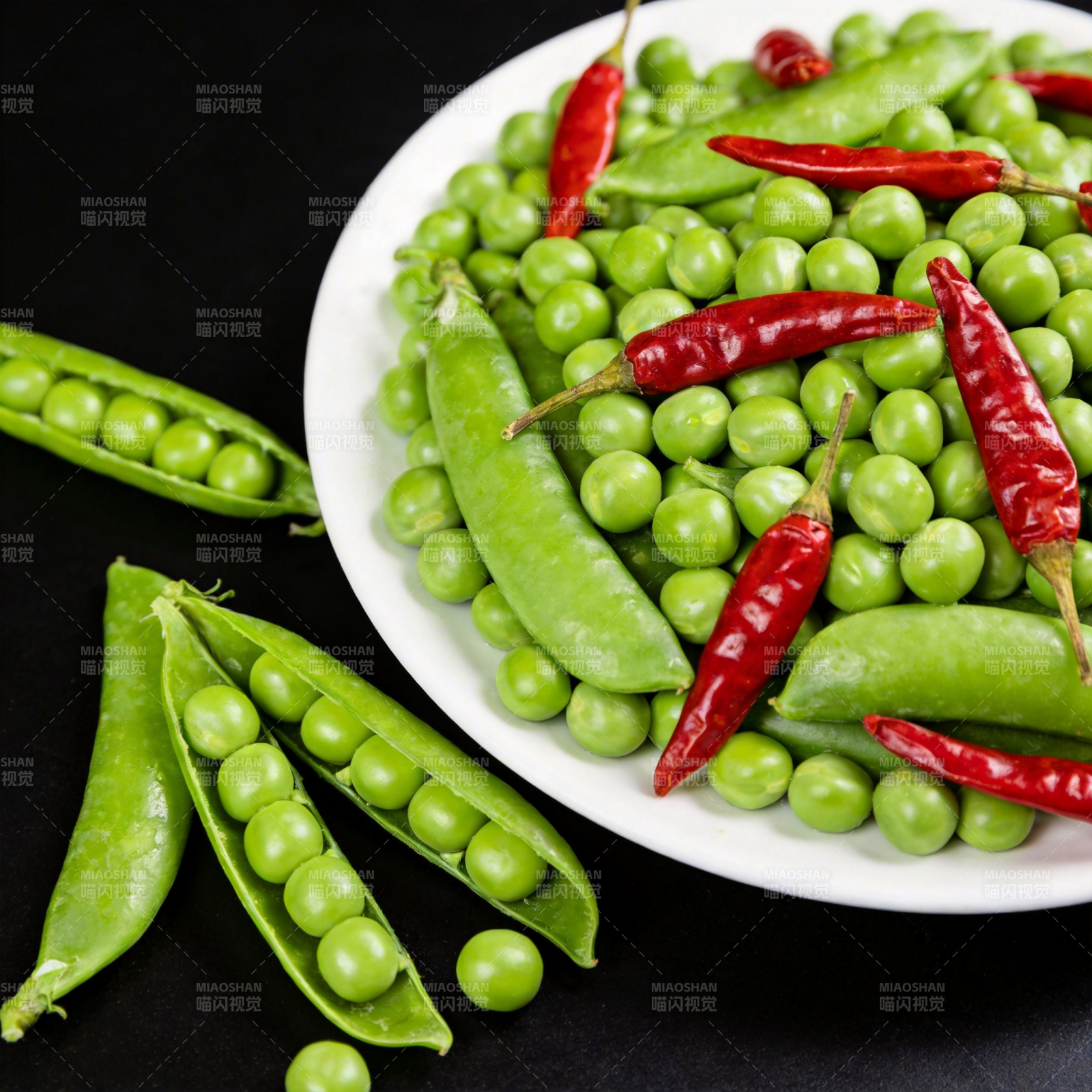 青豆与红椒的搭配图片