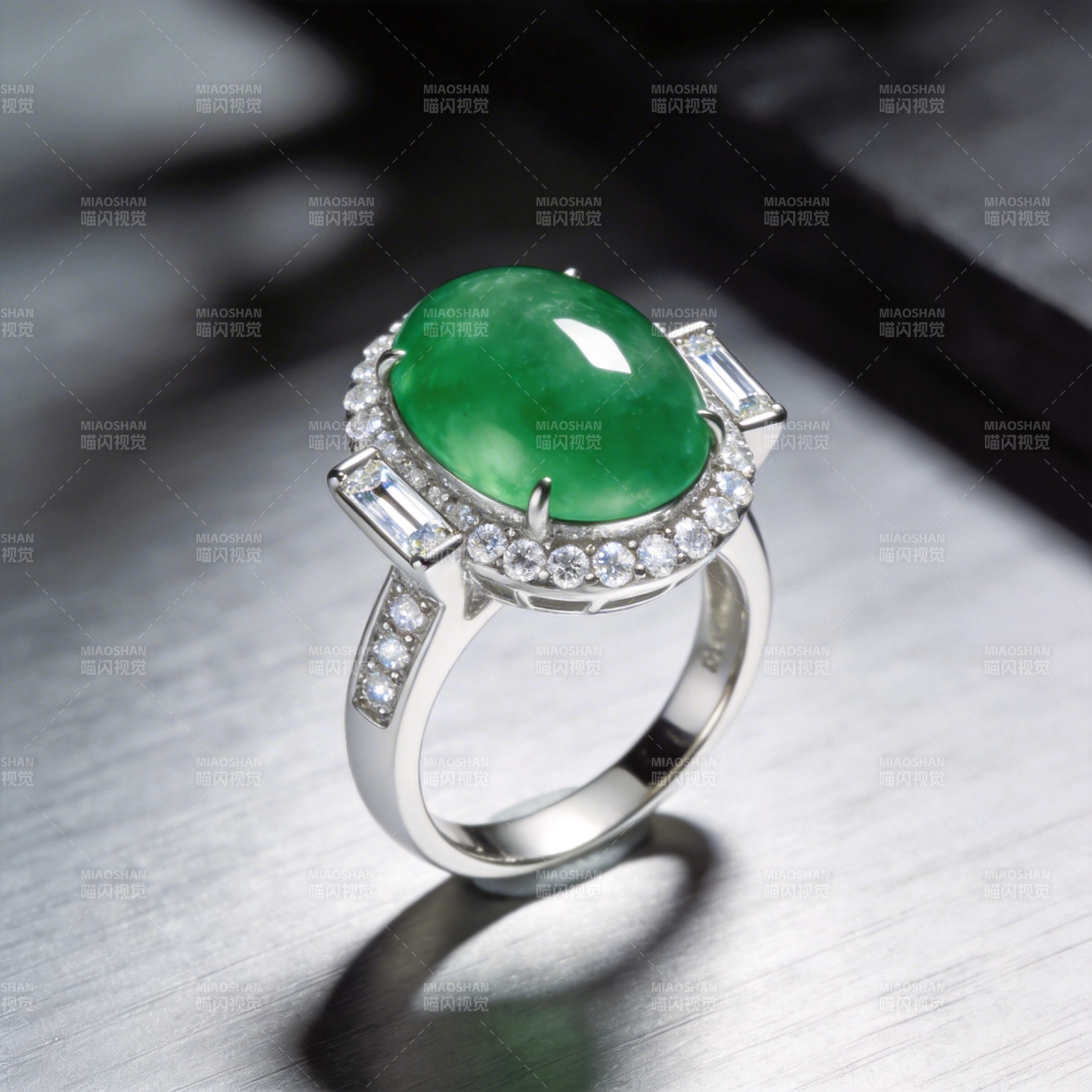 翡翠钻石戒指图片