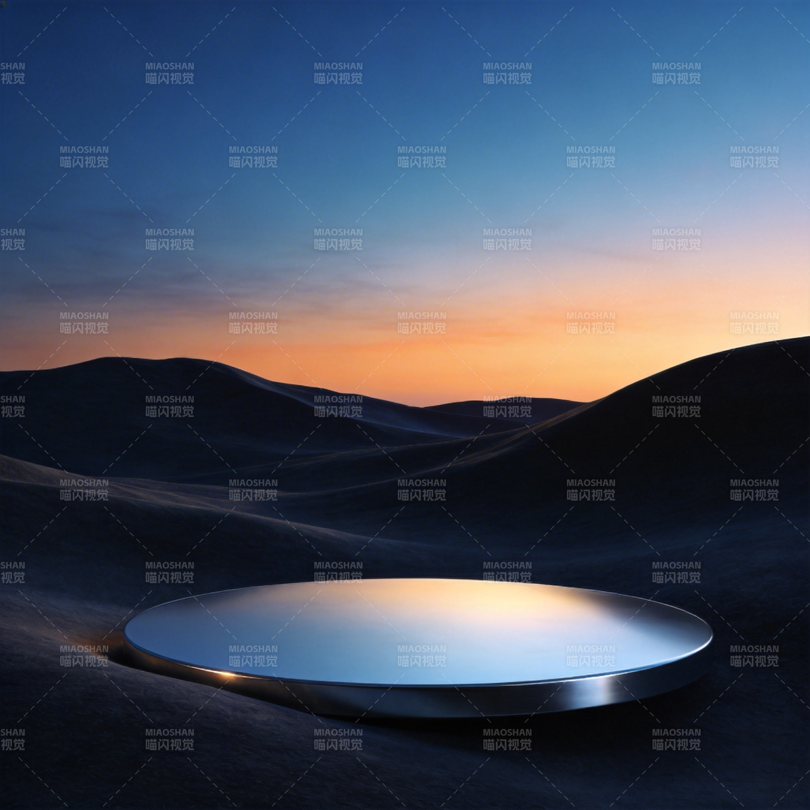 沙漠中的金属镜图片