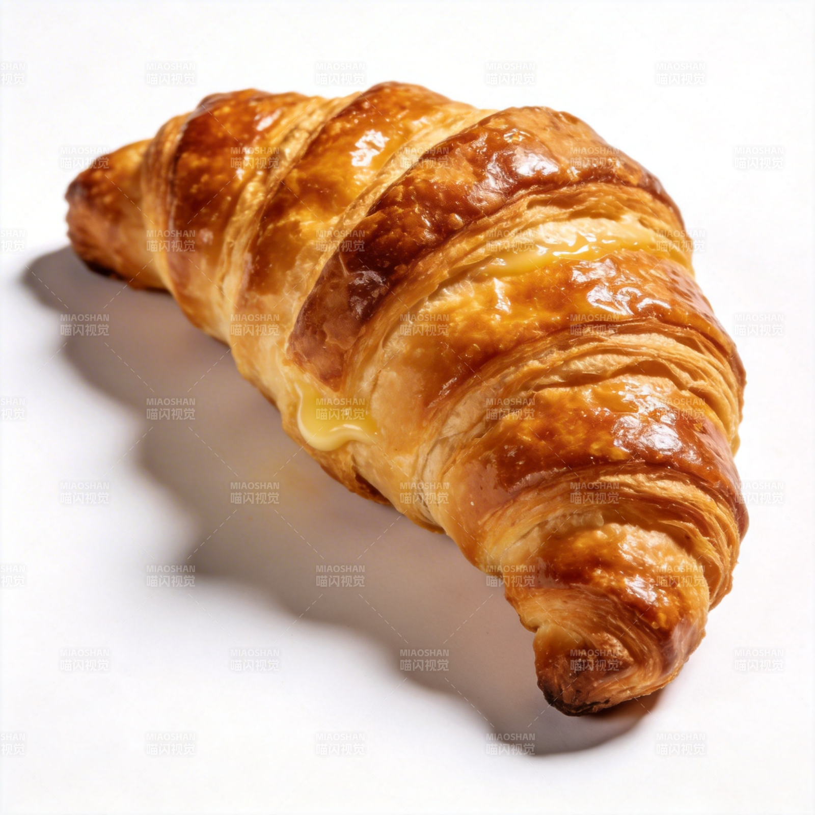 金黄酥脆羊角面包图片