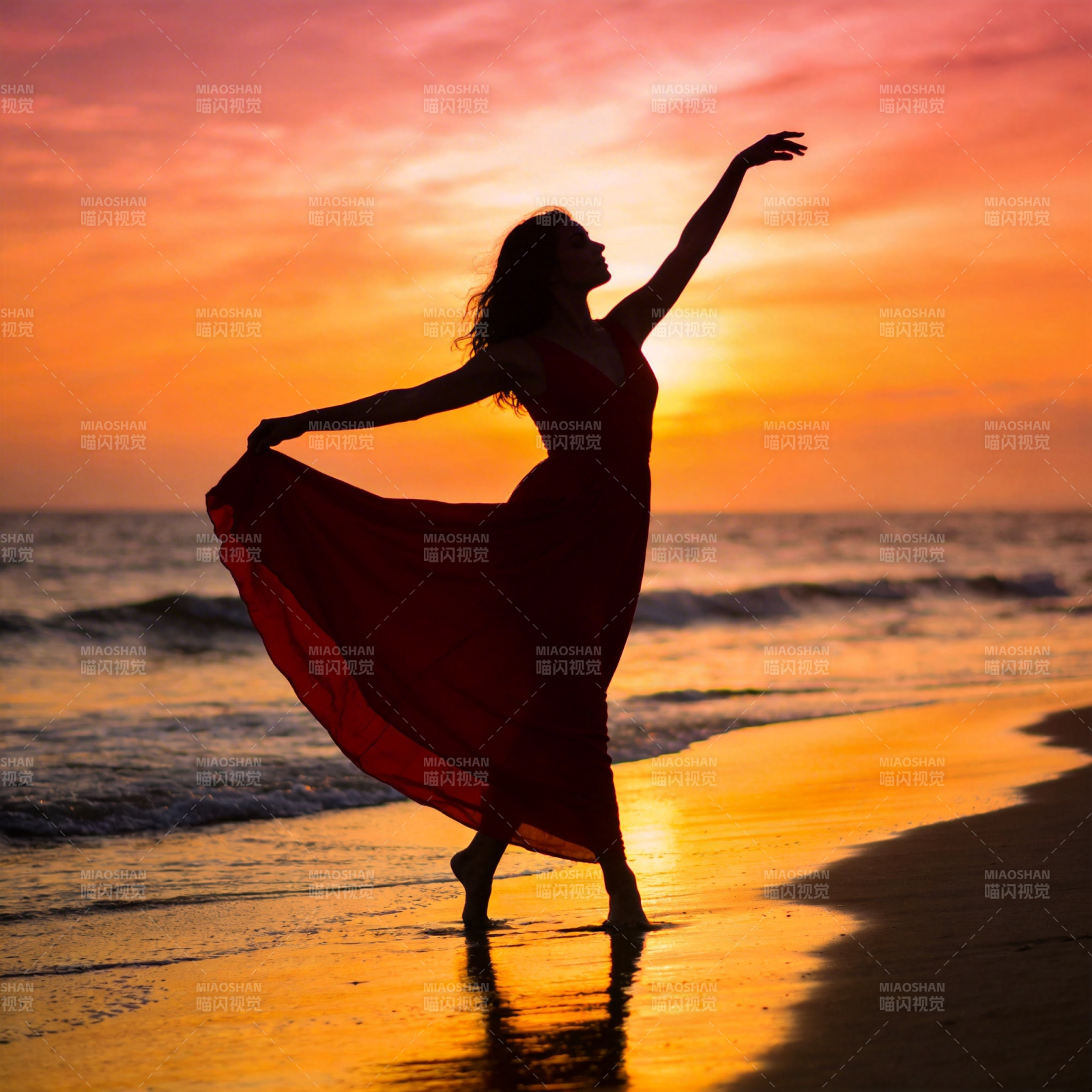 夕阳下的舞者图片
