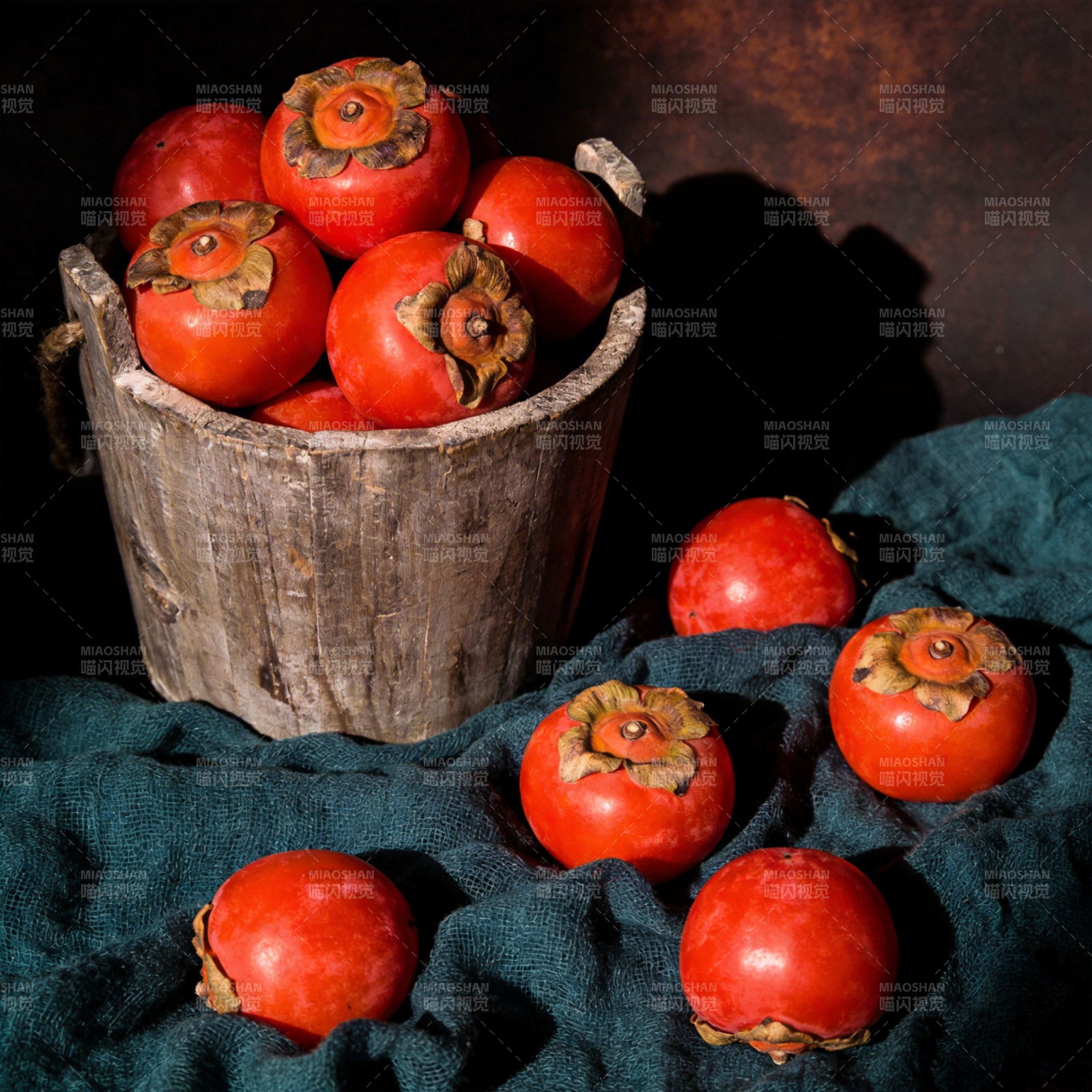 柿子满桶秋意浓图片