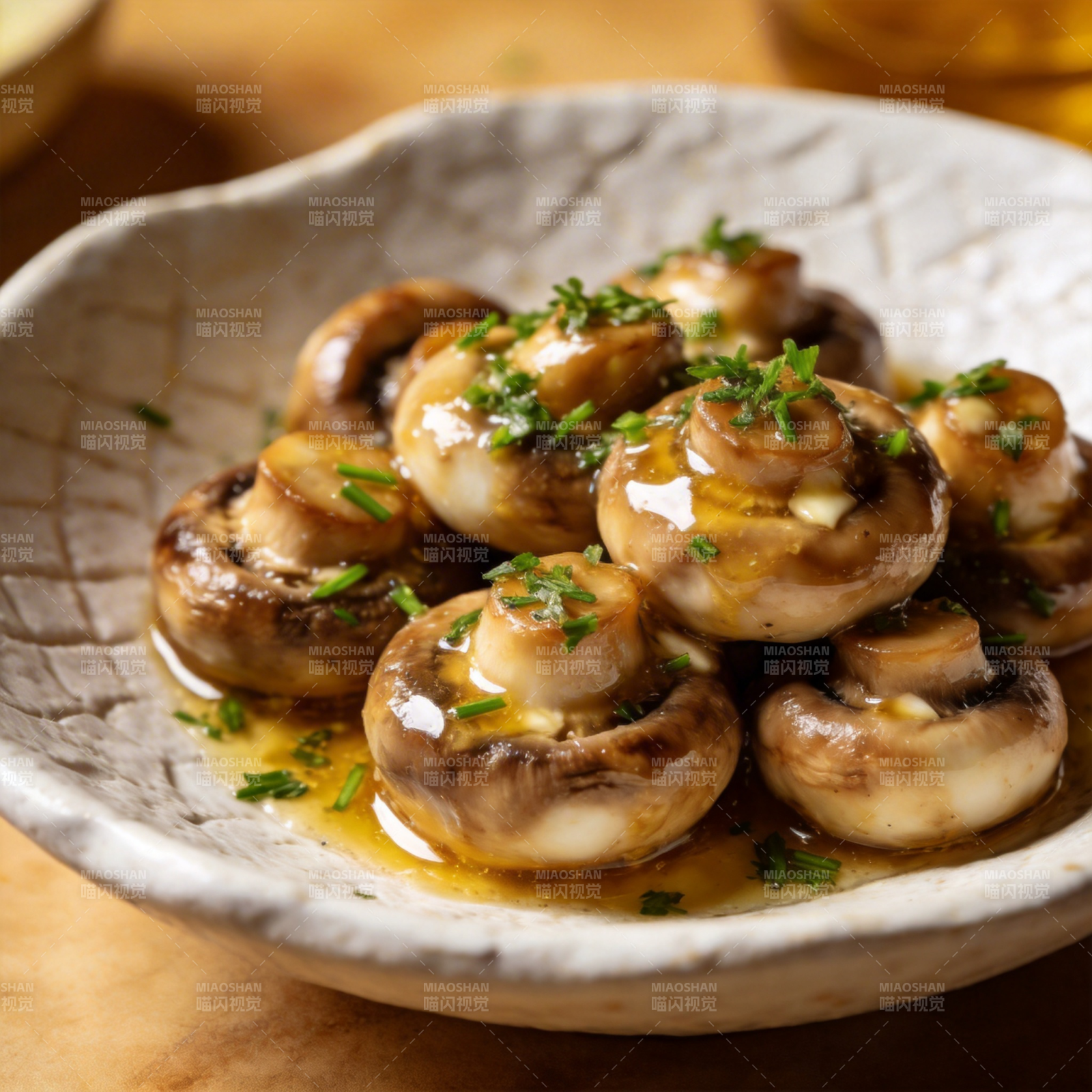 香煎口蘑配香草图片