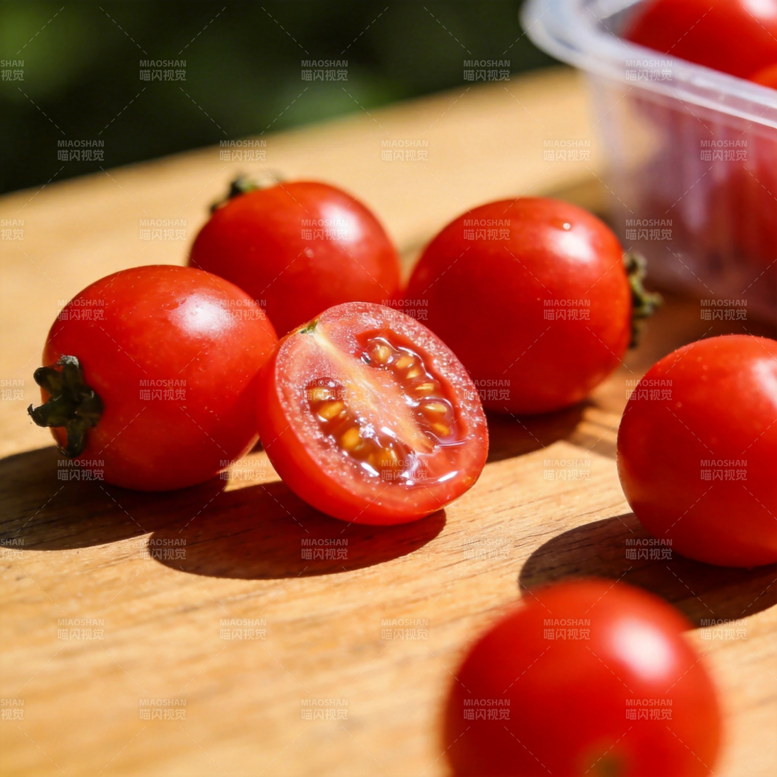 鲜红樱桃番茄图片