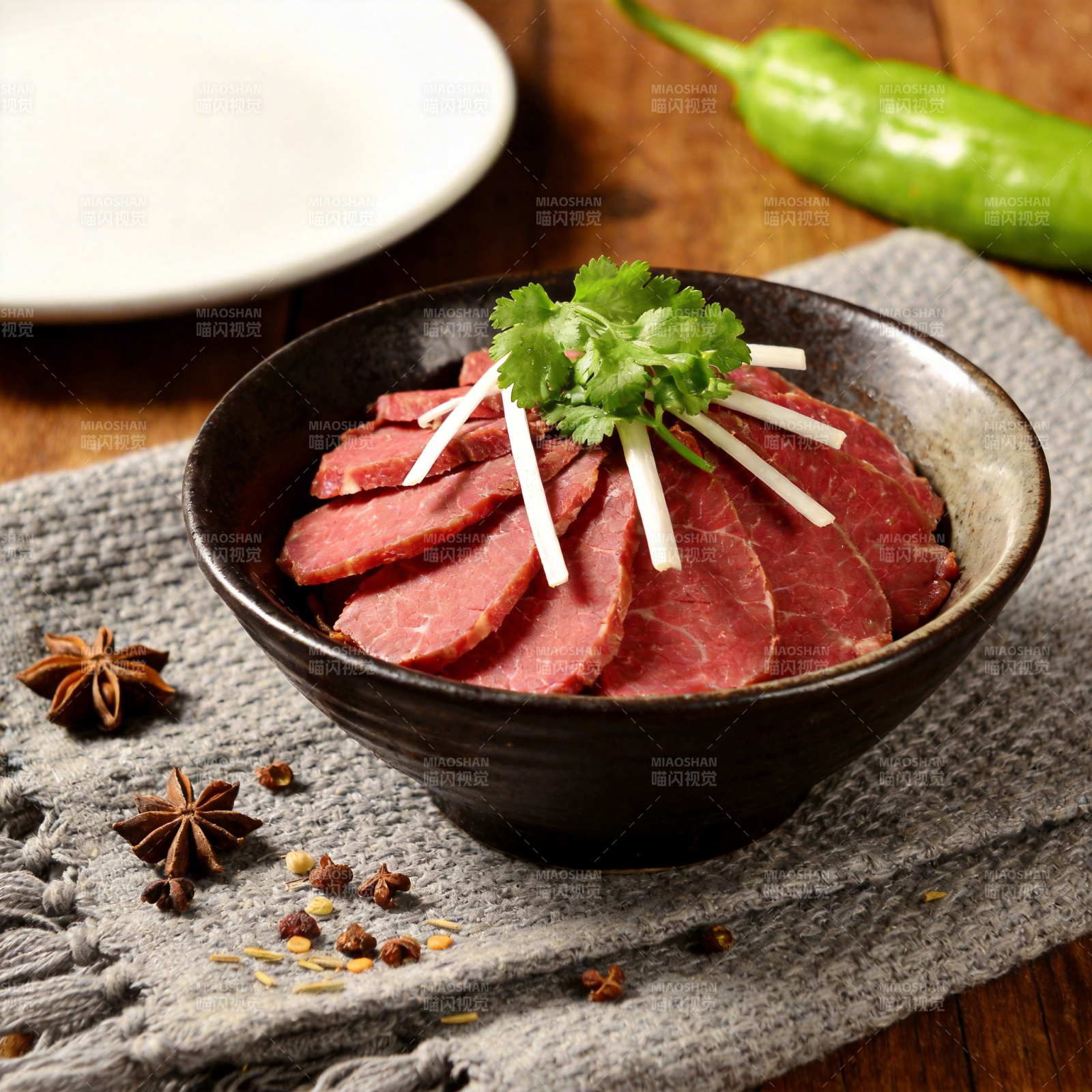 香辣牛肉片图片