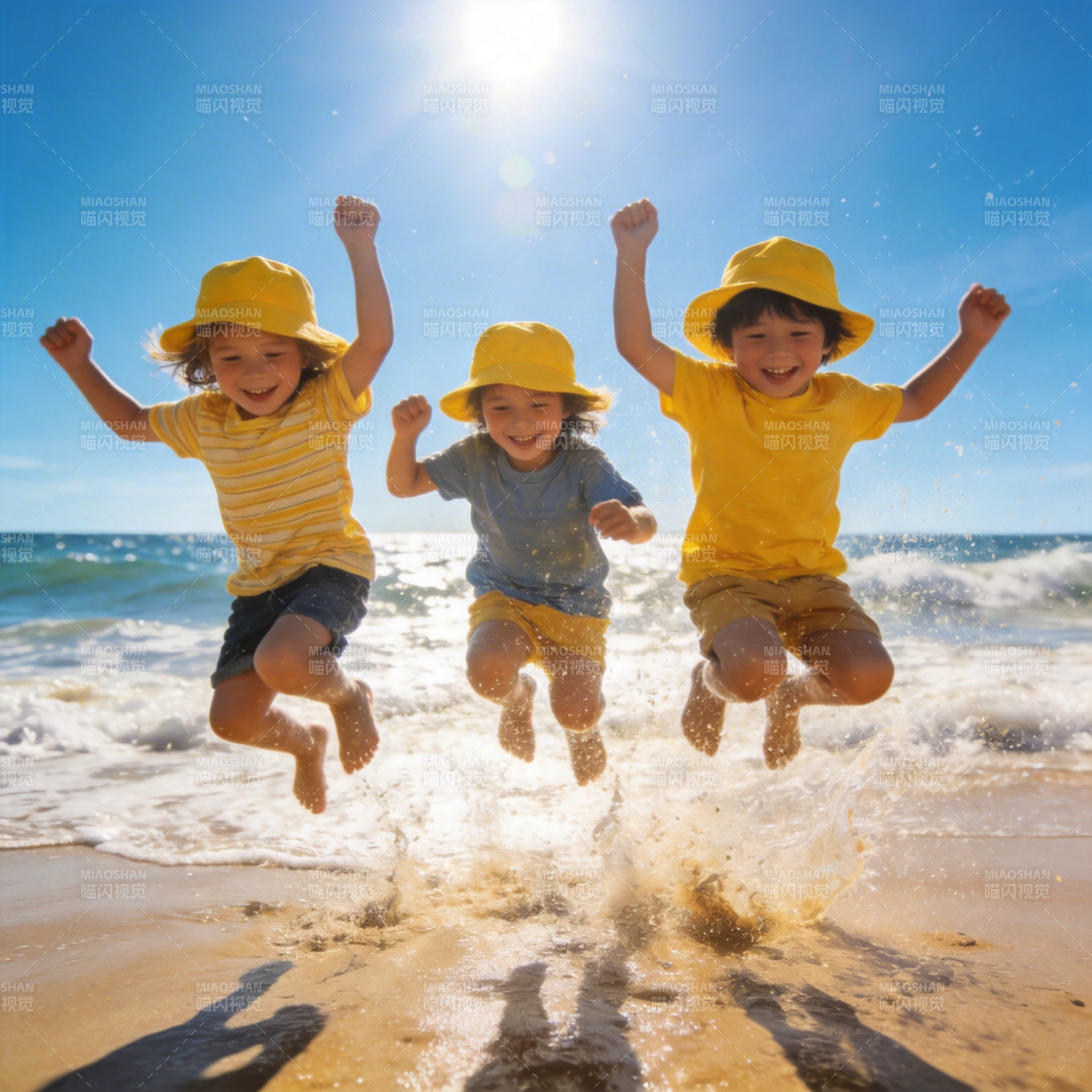 沙滩上的欢乐跳跃图片