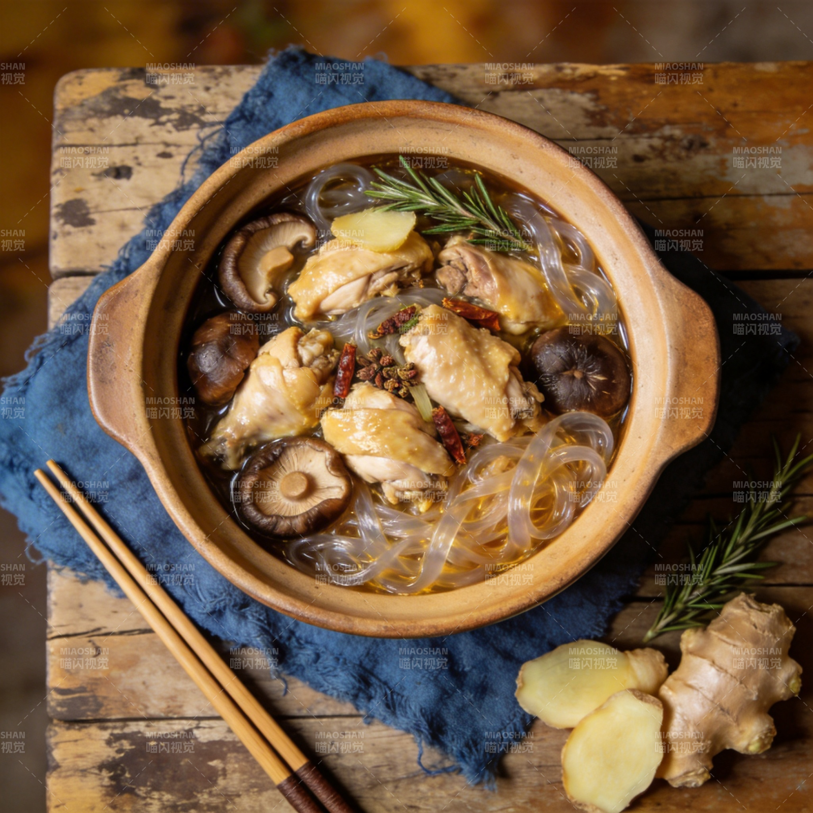 鸡汤炖鸡腿图片