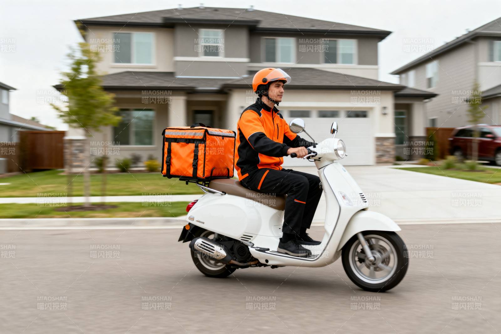 外卖骑手骑行中图片