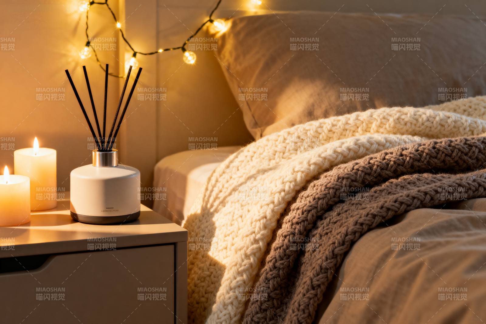 温馨卧室夜景图片