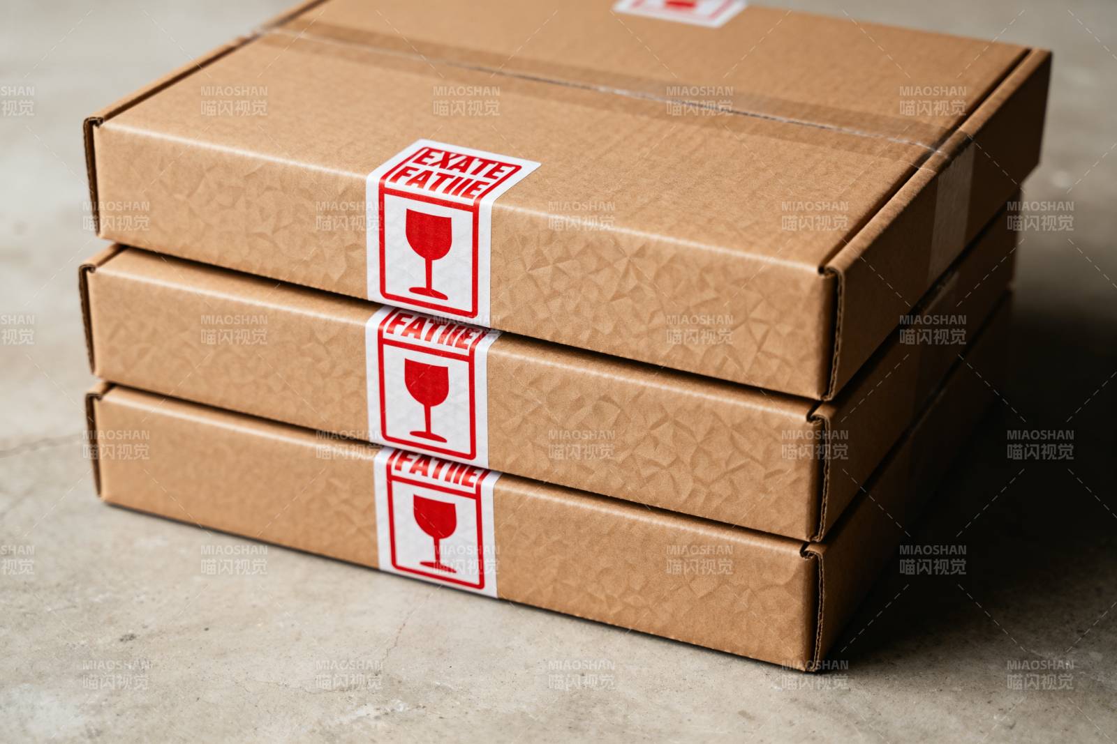 易碎品包装盒图片