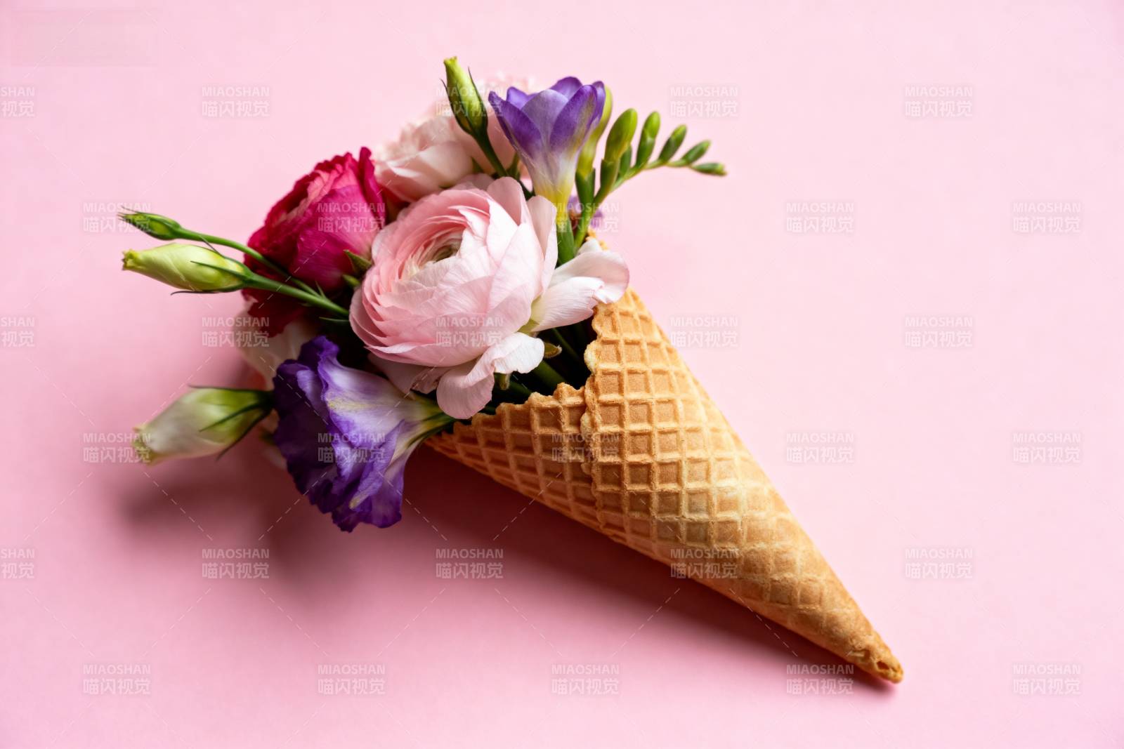 花束冰淇淋锥图片