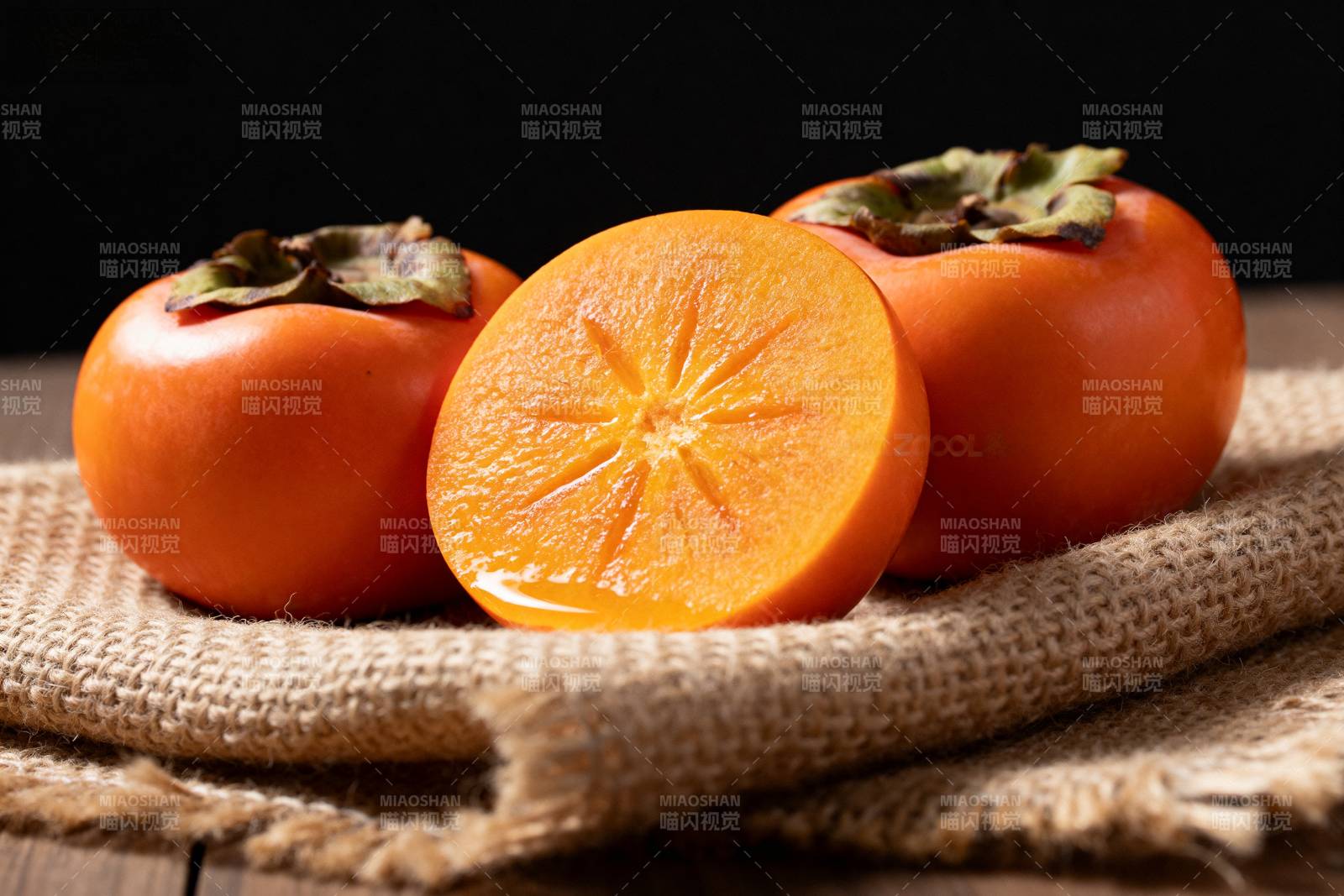 柿子切开显橙色图片