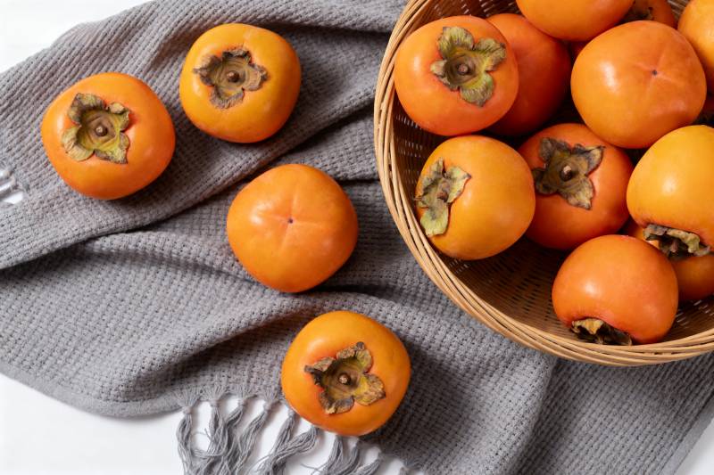 柿子满篮秋意浓图片